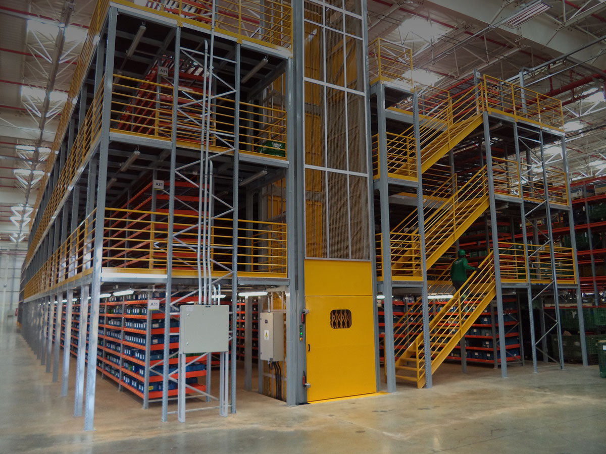 MEZANINO - ESTANTE PISO ELEVADO.jpg